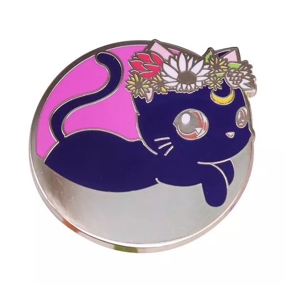 Jewelry - Sailor Moon Cat Gold Enamel Pin